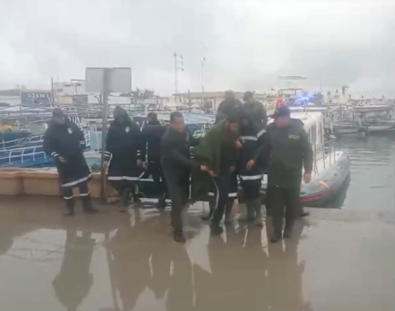 المنستير..    مروحيتان وقوارب بحرية للبحث عن البحارة المفقودين بميناء طبلبة